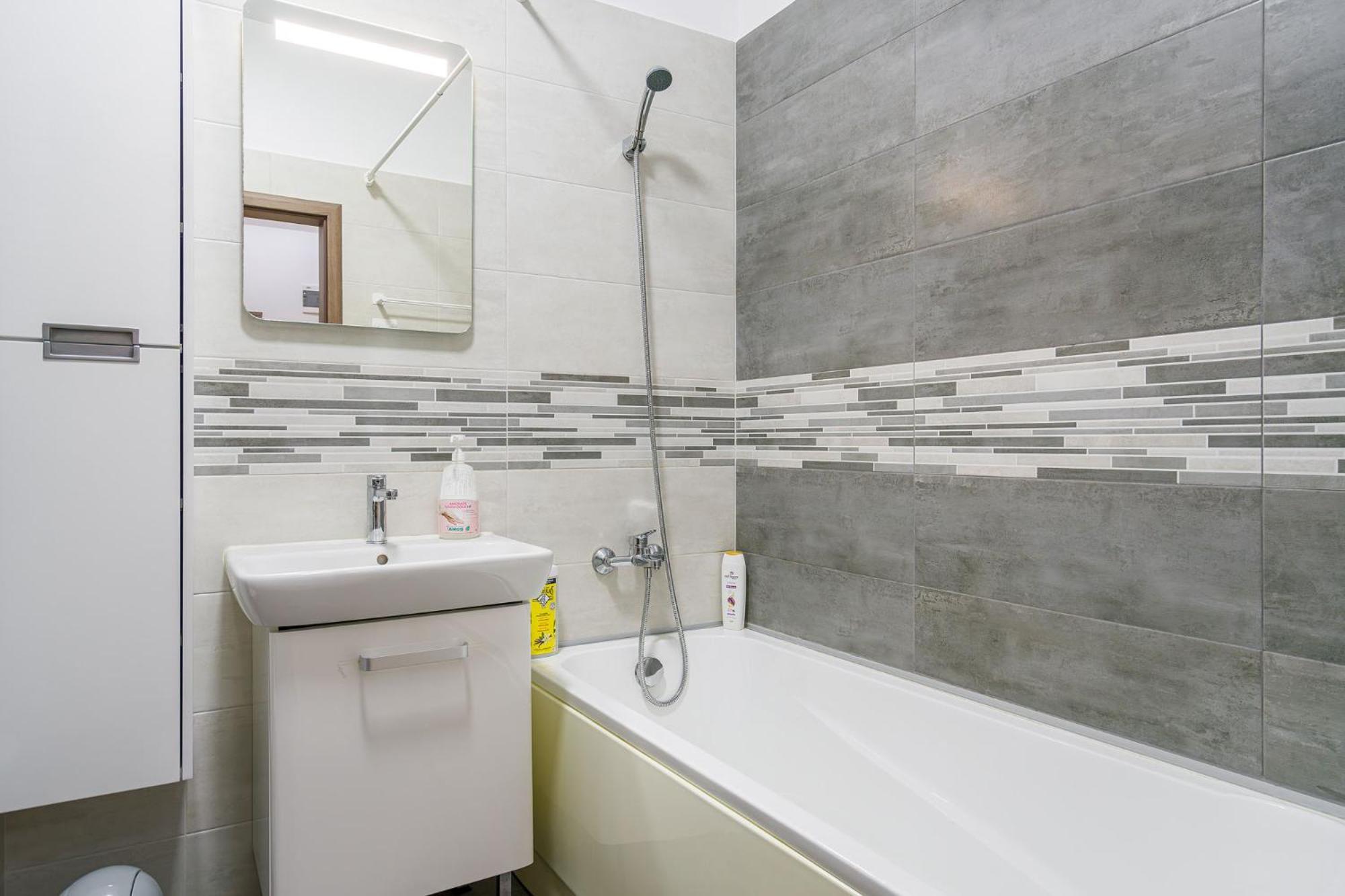 בוקרשט Politehnica Deluxe Apartment מראה חיצוני תמונה